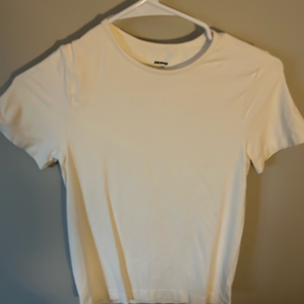 SKIMS Cream Short Sleeve Top